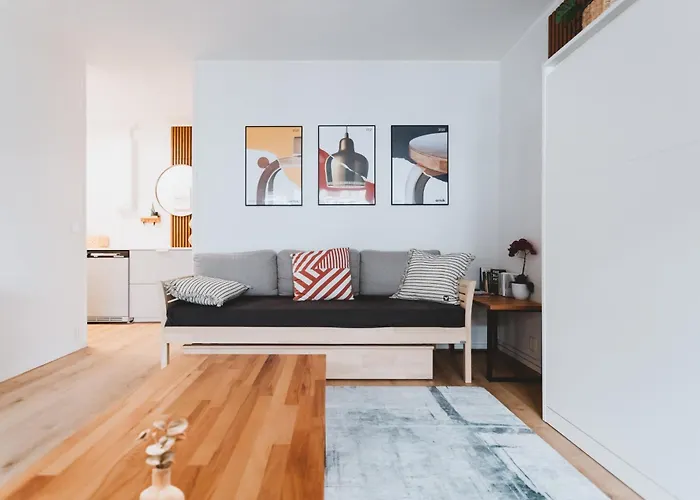 Design District In Quiet Neighbourhood Διαμέρισμα *